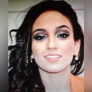 Meet your Posher, Adi